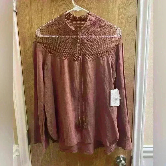 Free People On the Island Top in Spice Crochet Neck Button Details Size S NEW - Picture 5 of 11